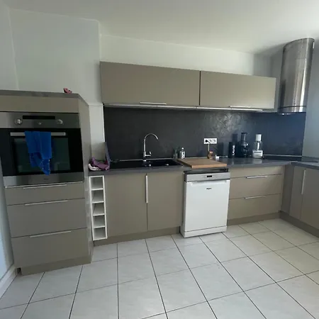 Accommodatie bij particulieren Privee Avec Acces A Des Espaces Partages Proche Zenith Et Parc Des Expositions *